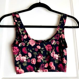Vince Camuto sports bra size S